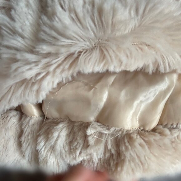 Ambiance Outerwear - Fluffy Faux Fur Hoodie Jacket - Cream/Light Tan - M - Picture 9 of 13